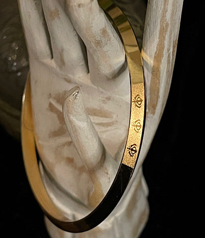 Alien Gold Bangle